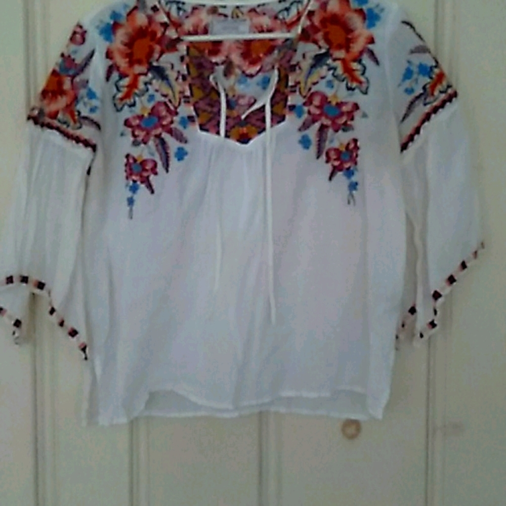 Gorgeous light BOHO Johnny Was blouse